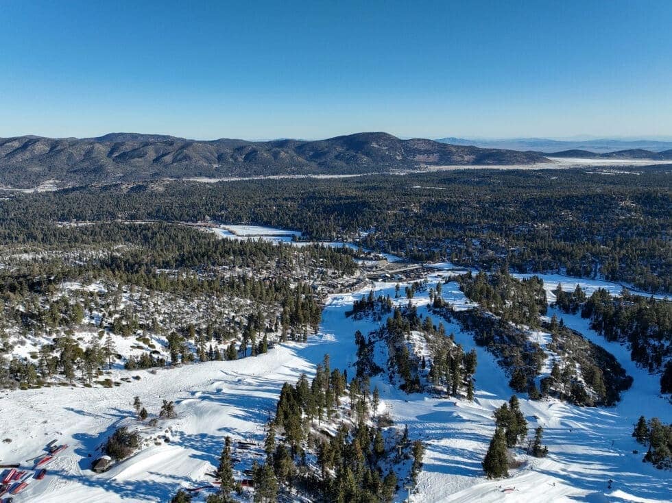 Snow Lake Lodge Winter Setting for Boardwalk Resort Vacations Reviews Big Bear winter travel planning.